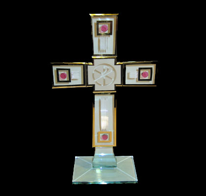Kreuz aus Glas fuer Kirche